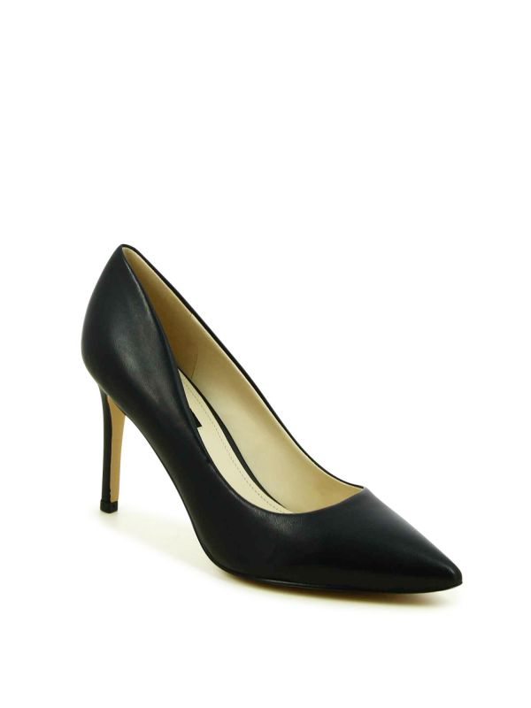 נעלי עקב אלגנטיות