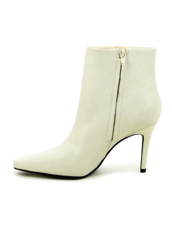 מגפונים אלגנטיים לנשים