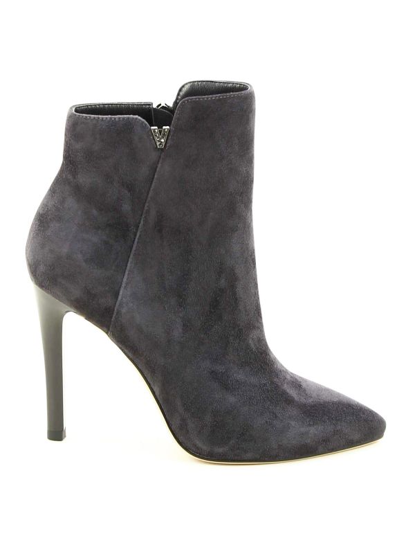 מגפוני עקב אלגנטיים