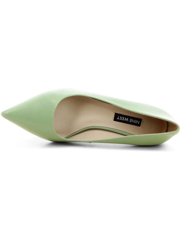 נעלי סירה קלאסיות עם עקב לנשים