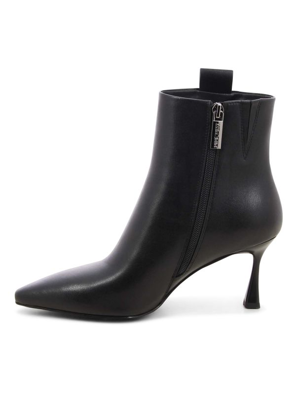 מגפוני עקב סטילטו לנשים