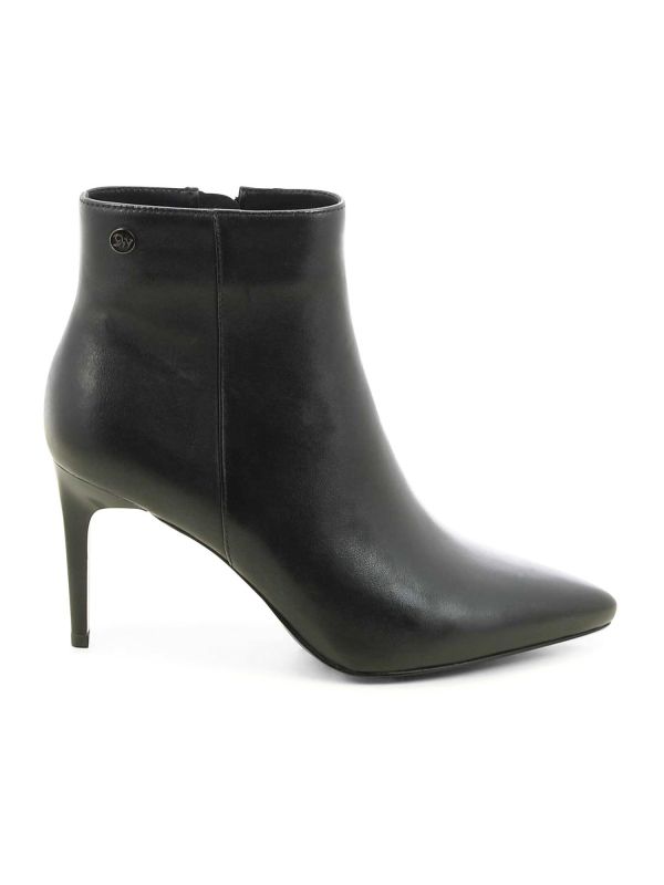 מגפוני עקב קלאסיים