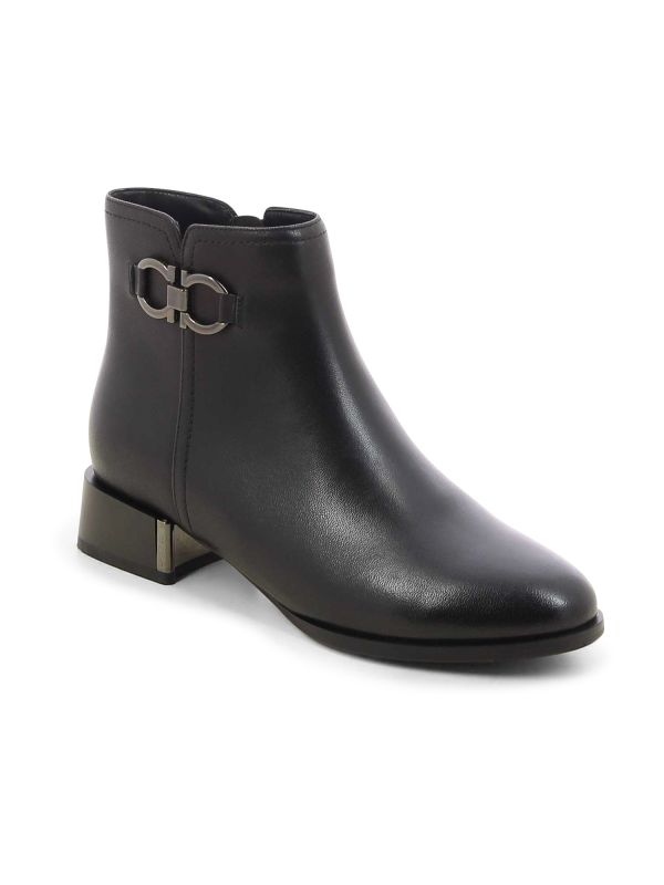 מגפונים קלאסיים עם עיטור