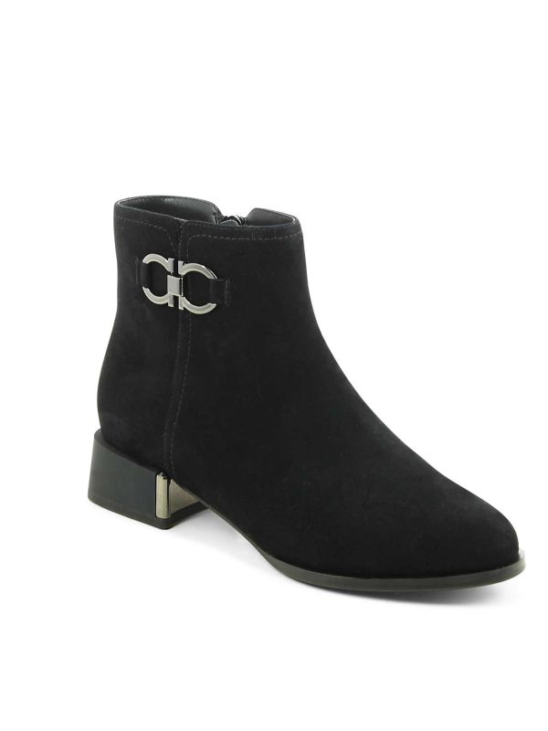 מגפונים קלאסיים עם עיטור