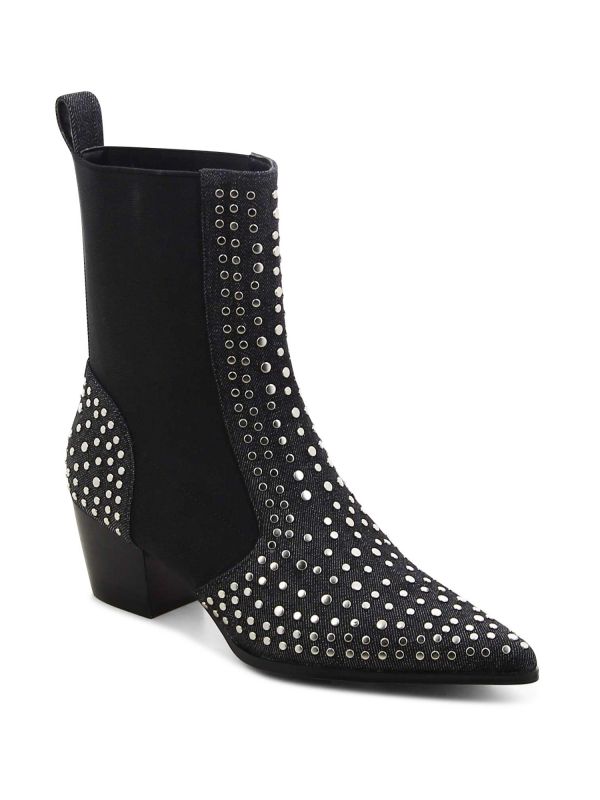 מגפוני עקב עם ניטים