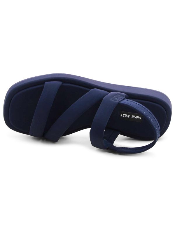 סנדלי רצועות מוצלבות סקובה לנשים