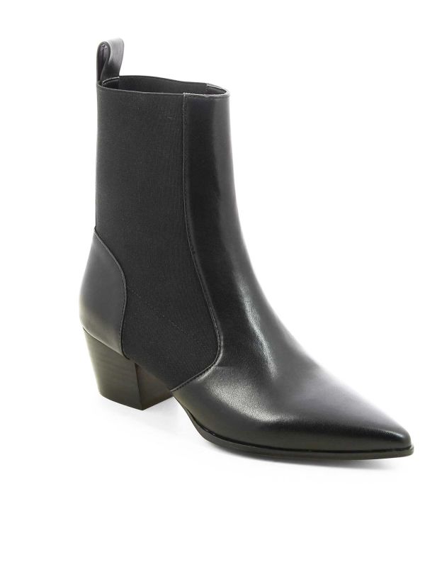 מגפוני עקב מחודדים