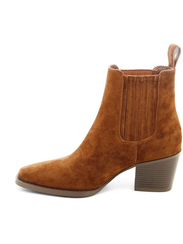 מגפוני זמש עם עקב לנשים