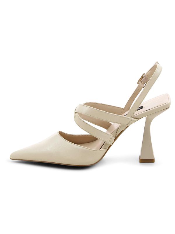 נעלי סירה שפיץ עם רצועות איקס לנשים