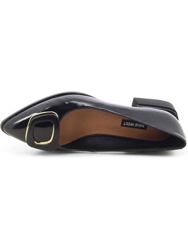 נעלי סירה לנשים עם אבזם ועקב נמוך