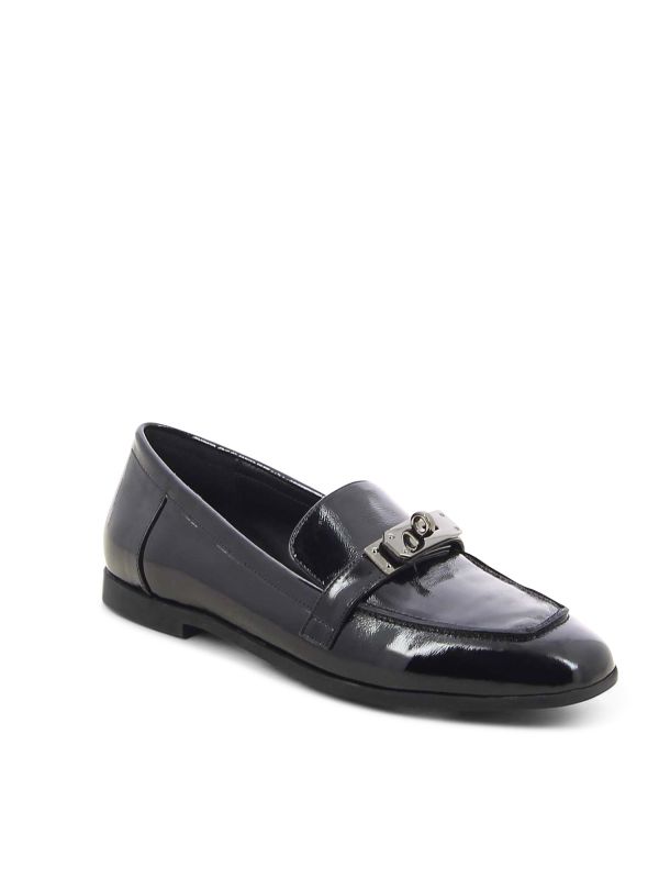 נעלי מוקסין בגימור מבריק לנשים