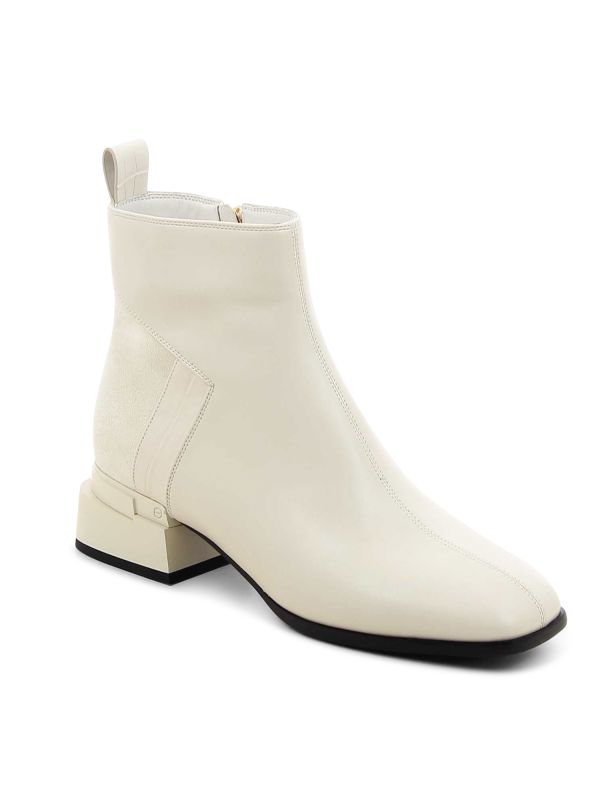 מגפוני נשים עם עקב ייחודי