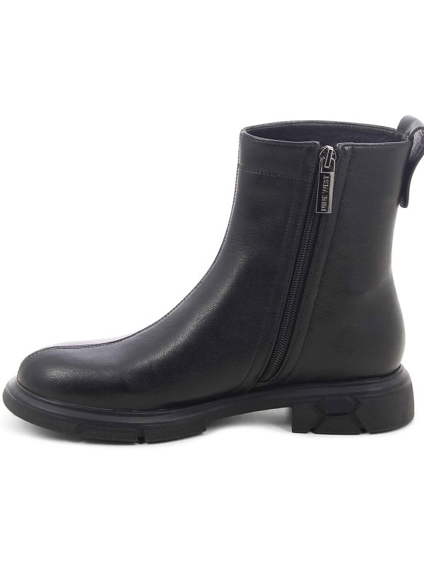 מגפוני נשים נמוכים עם סוליית טרקטור