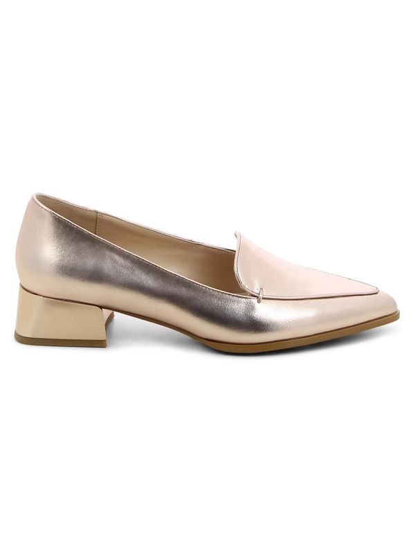 נעלי מוקסין מטאליות לנשים