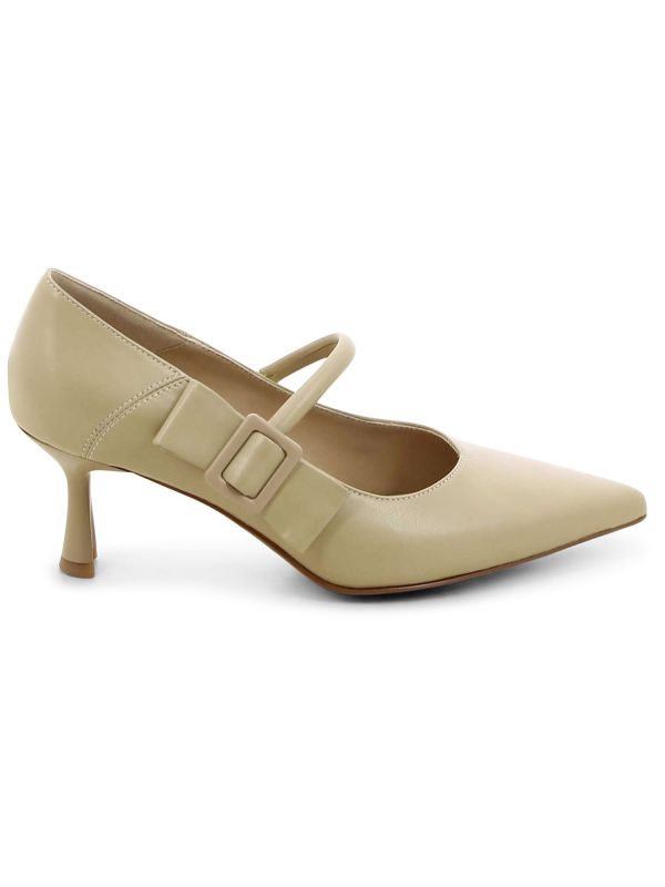 נעלי סירה עם עקב דק ופפיון לנשים