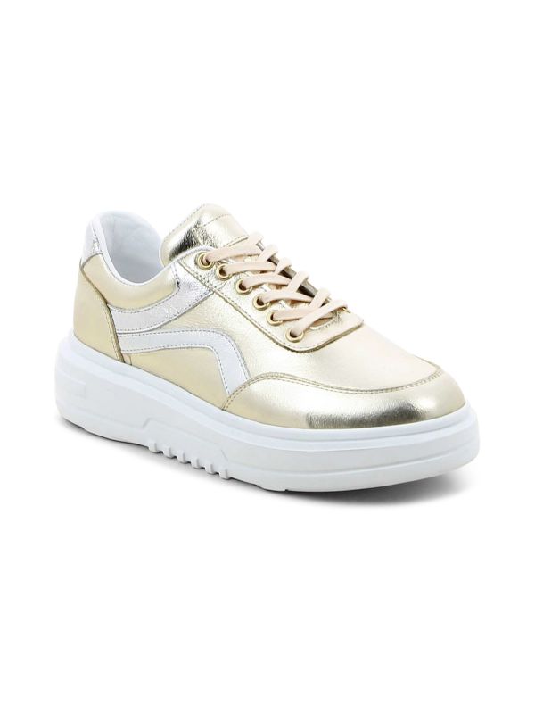 נעלי סניקרס לנשים