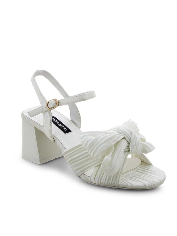 סנדלי עקב צ’אנקי עם פפיון פליסה לנשים