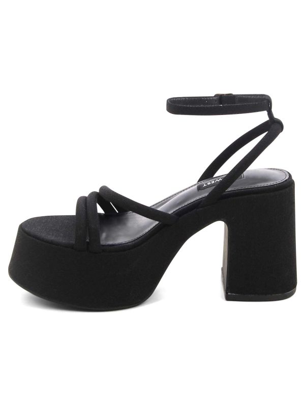 סנדלי ג’ינס עם הגבהה לנשים