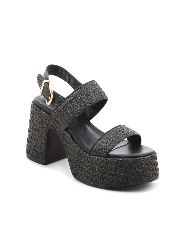 סנדלי פלטפורמה קלועים עם עקב גבוה