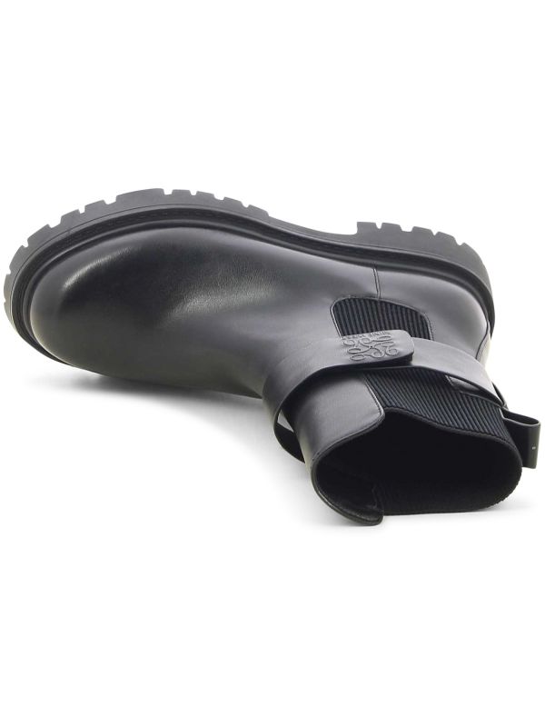 מגפוני צ’לסי עם סוליית טרקטור לנשים