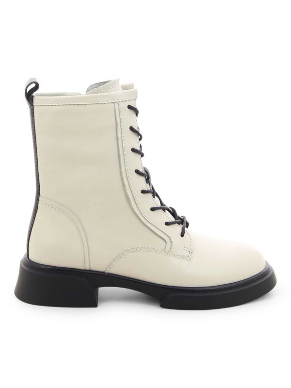 נעליים צבאיות עם שרוכים לנשים