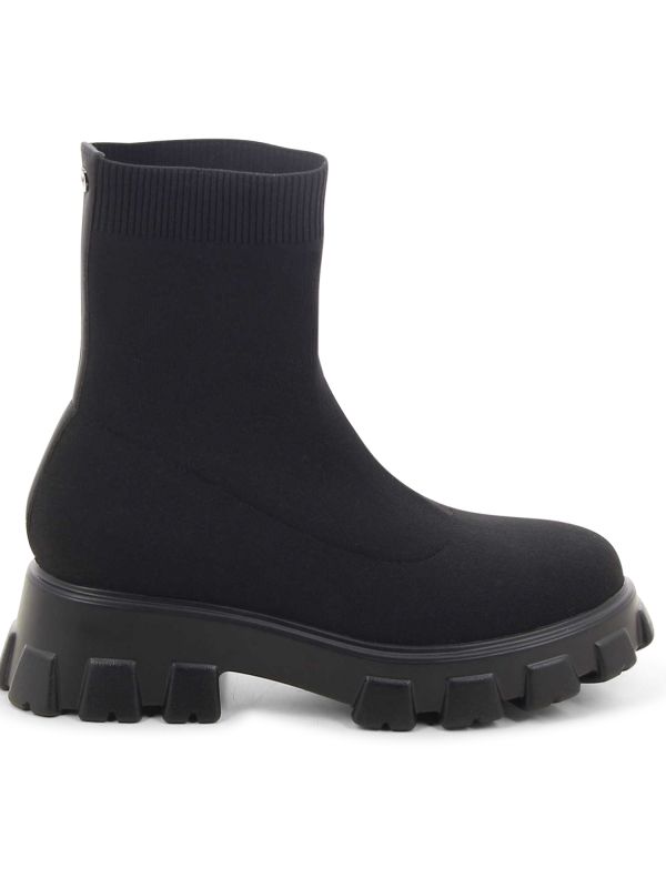 מגפוני גרב לנשים עם סוליית טרקטור