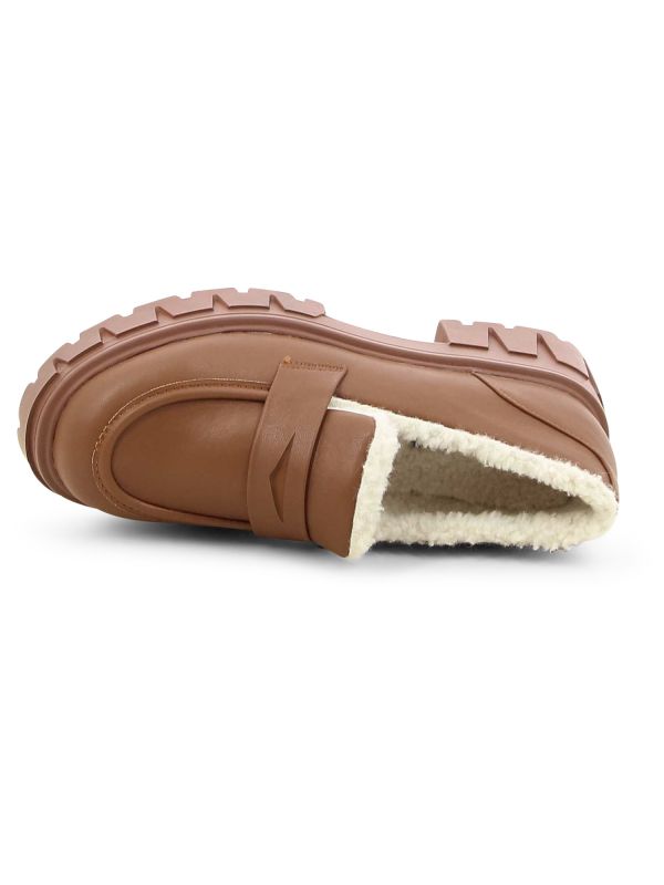 נעלי מוקסין עם פרווה וסוליית טרקטור לנשים