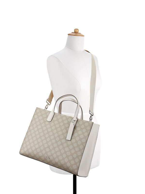 תיק נשיאה SARIAH עם רצועה עבה לנשים