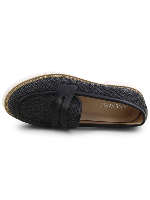 נעלי מוקסין קלועות לנשים