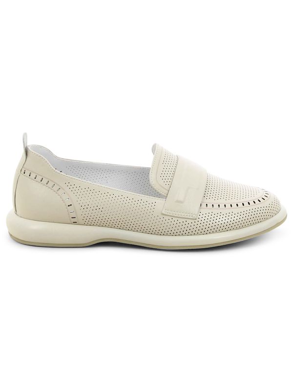 נעלי מוקסין דוגמא מחוררת לנשים