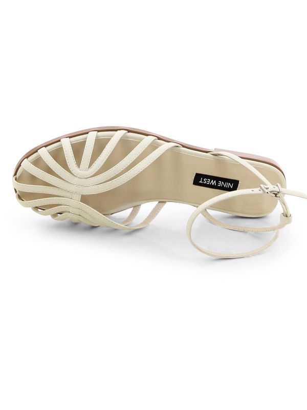 סנדלי נשים מוזהבים עם סוליה שטוחה