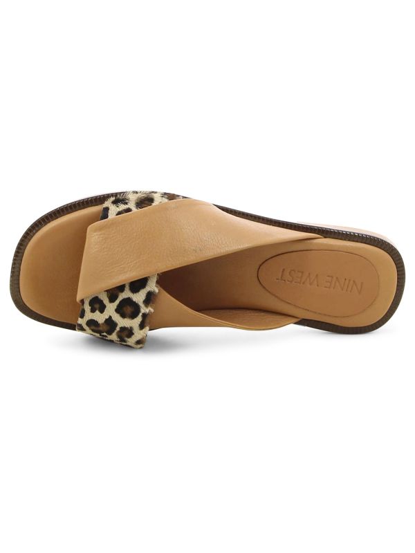 כפכפים שטוחים דוגמא מנומרת לנשים