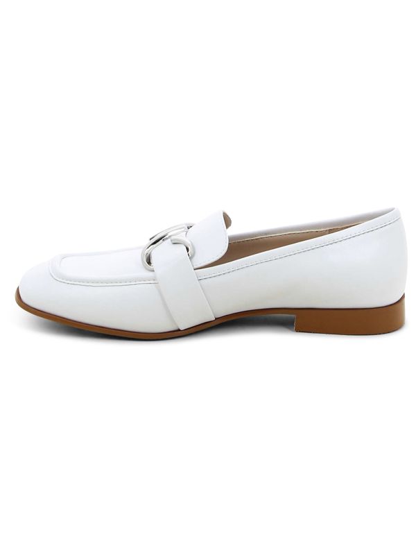 נעלי מוקסין מתוכשטות לנשים