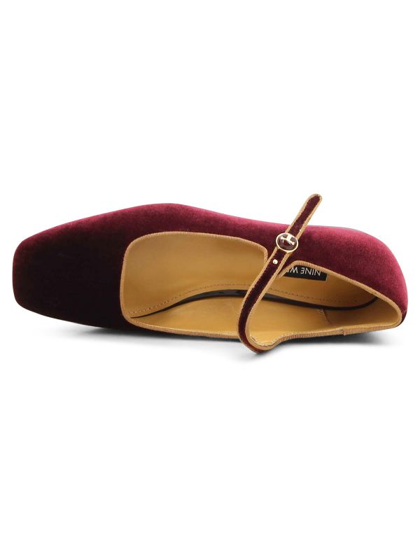 נעלי מרי ג’יין קטיפה לנשים