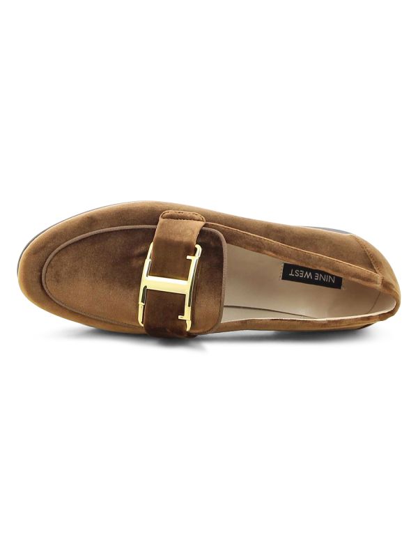 נעלי מוקסין עם אבזם מוזהב לנשים