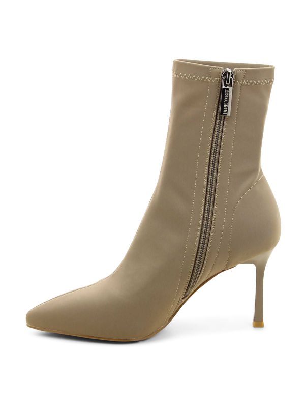 מגפי עקב ADELINE