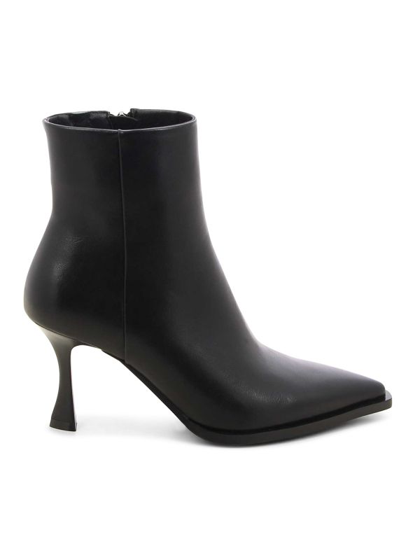 מגפוני עקב ADALYNN