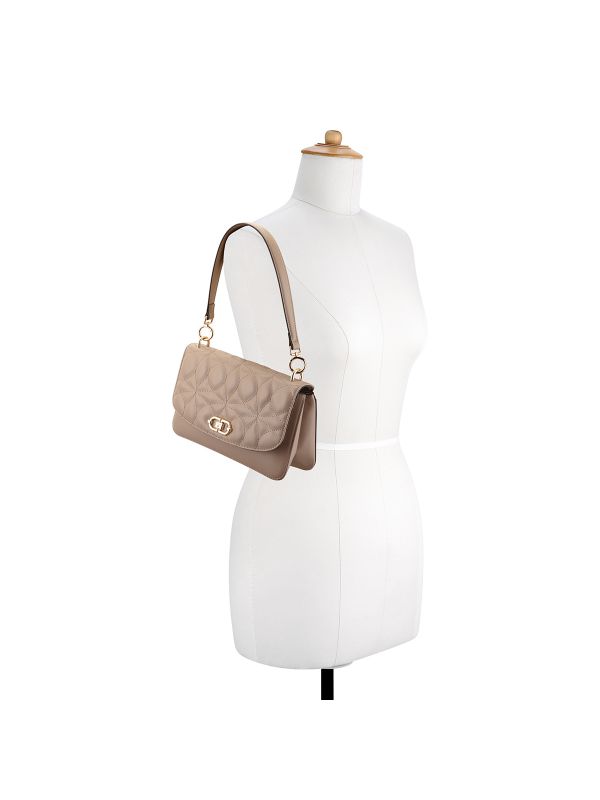 תיק קרוסבודי בהדפס KASHTON