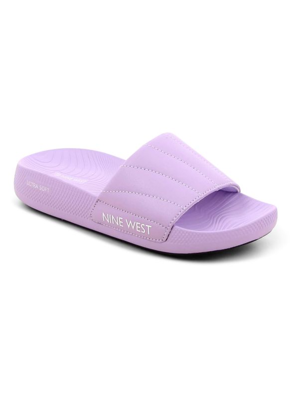 כפכפי סלייד לנשים בעיצוב טרנדי מבית NINE WEST