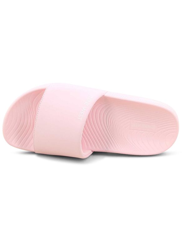 כפכפי סלייד לנשים בגזרה מלוטשת מבית NINE WEST