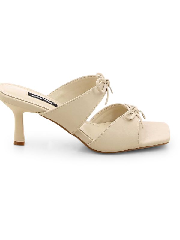 NELE כפכפי עקב עם פפיונים