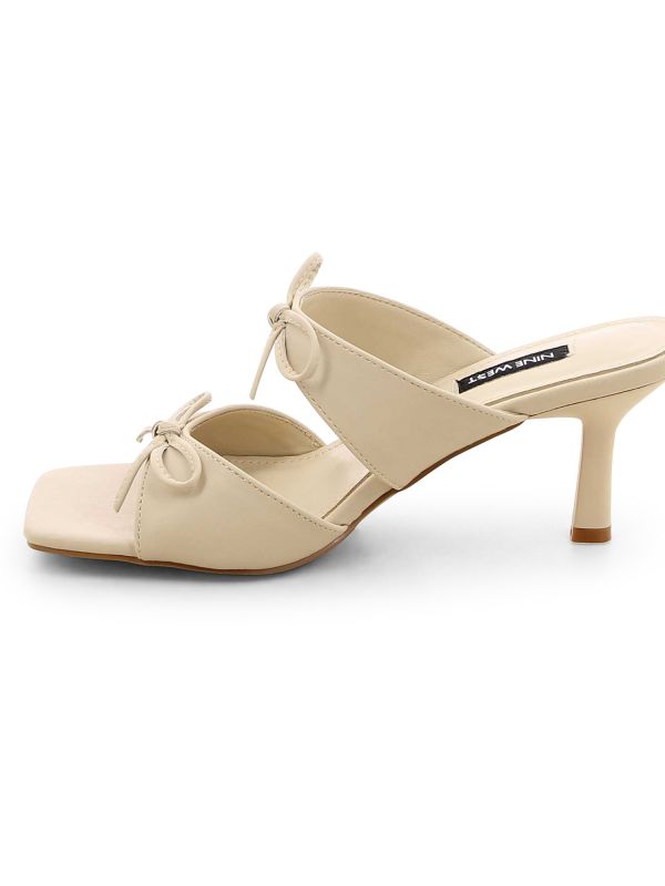 NELE כפכפי עקב עם פפיונים