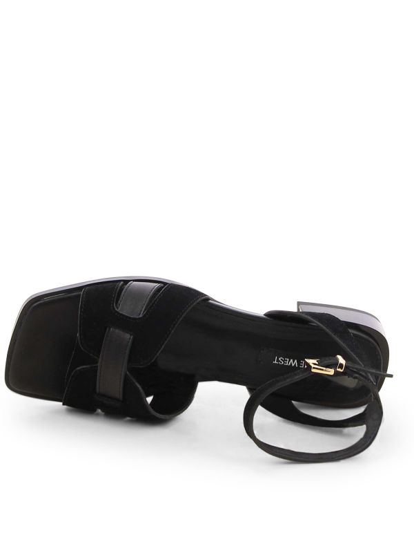 LAVIA סנדלי עקב עם רצועות עבות