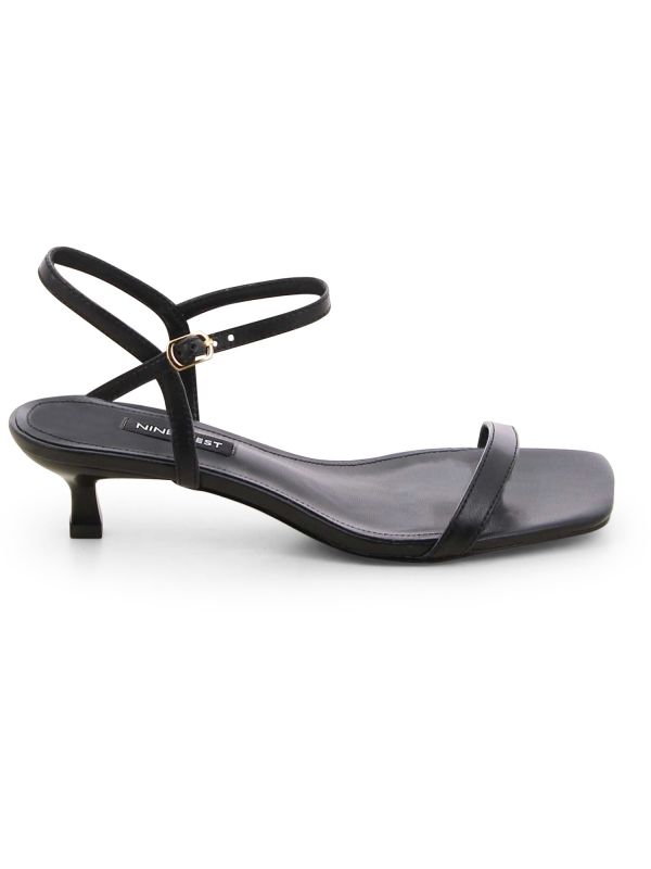 LARIA סנדלי עקב עם רצועות דקות