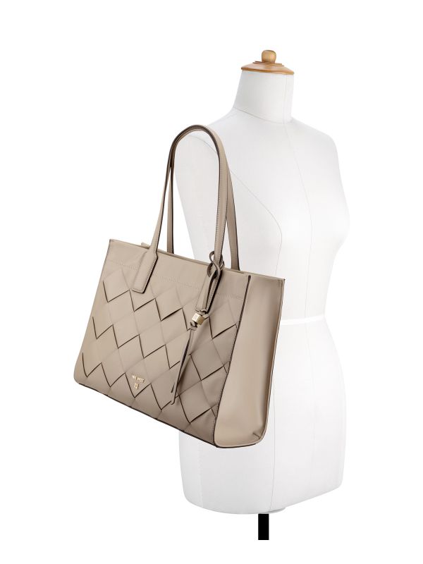 KITRA תיק בדוגמה קלועה